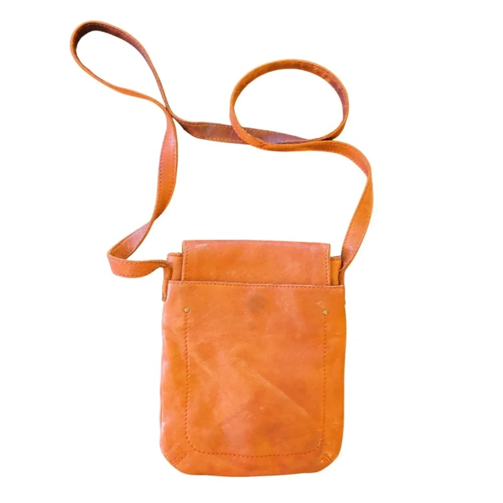 Vintage Hobo International Soft Orange Brown Leather Crossbody PurseRead